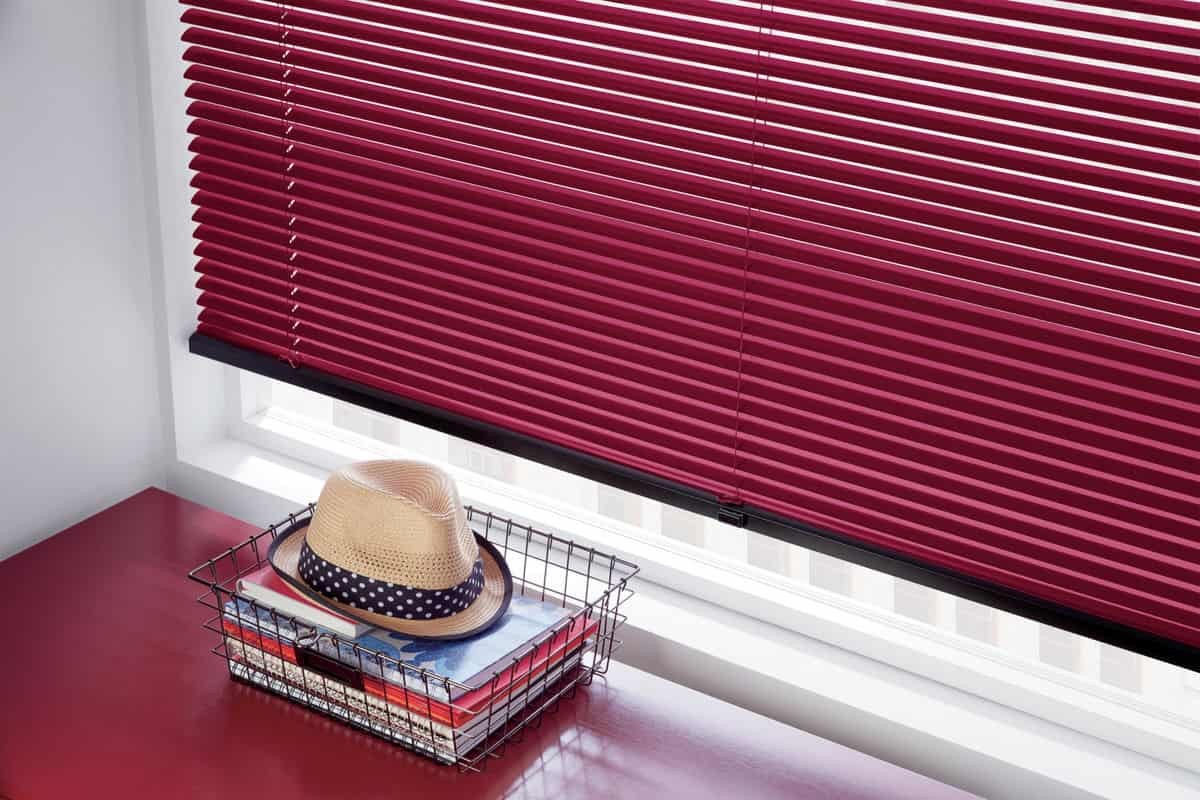 Hunter Douglas Parkland® Wood Blinds Metal Modern Precious Metals® Aluminum Shades near Newport News, Virginia (VA).